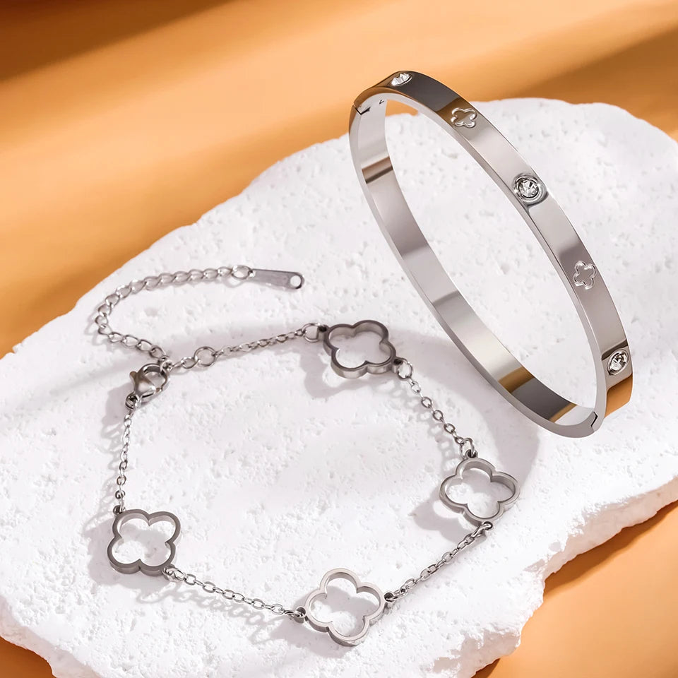 Juego de 3 Pulseras de Trébol de La Suerte Chapadas En Oro