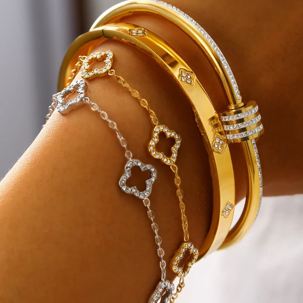 Juego de 4 Pulseras de Lujo Chapadas En Oro