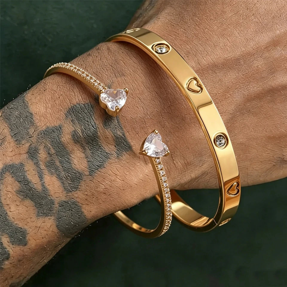 Juego de 2 Pulseras Con Forma de Corazón Chapadas En Oro