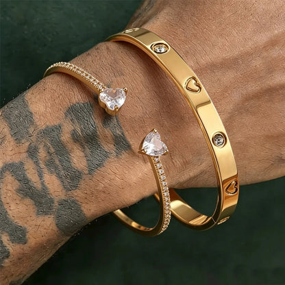 Juego de 2 Pulseras Con Forma de Corazón Chapadas En Oro