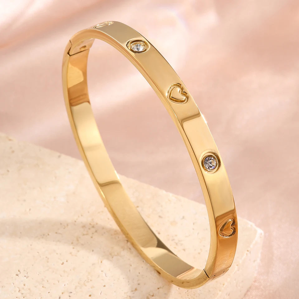 Juego de 2 Pulseras Con Forma de Corazón Chapadas En Oro