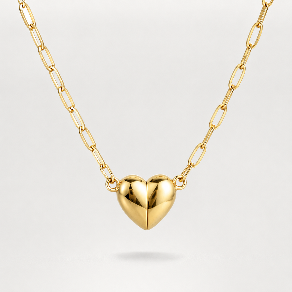 Collar Para Mujer de Corazón Magnético Bañado en Oro
