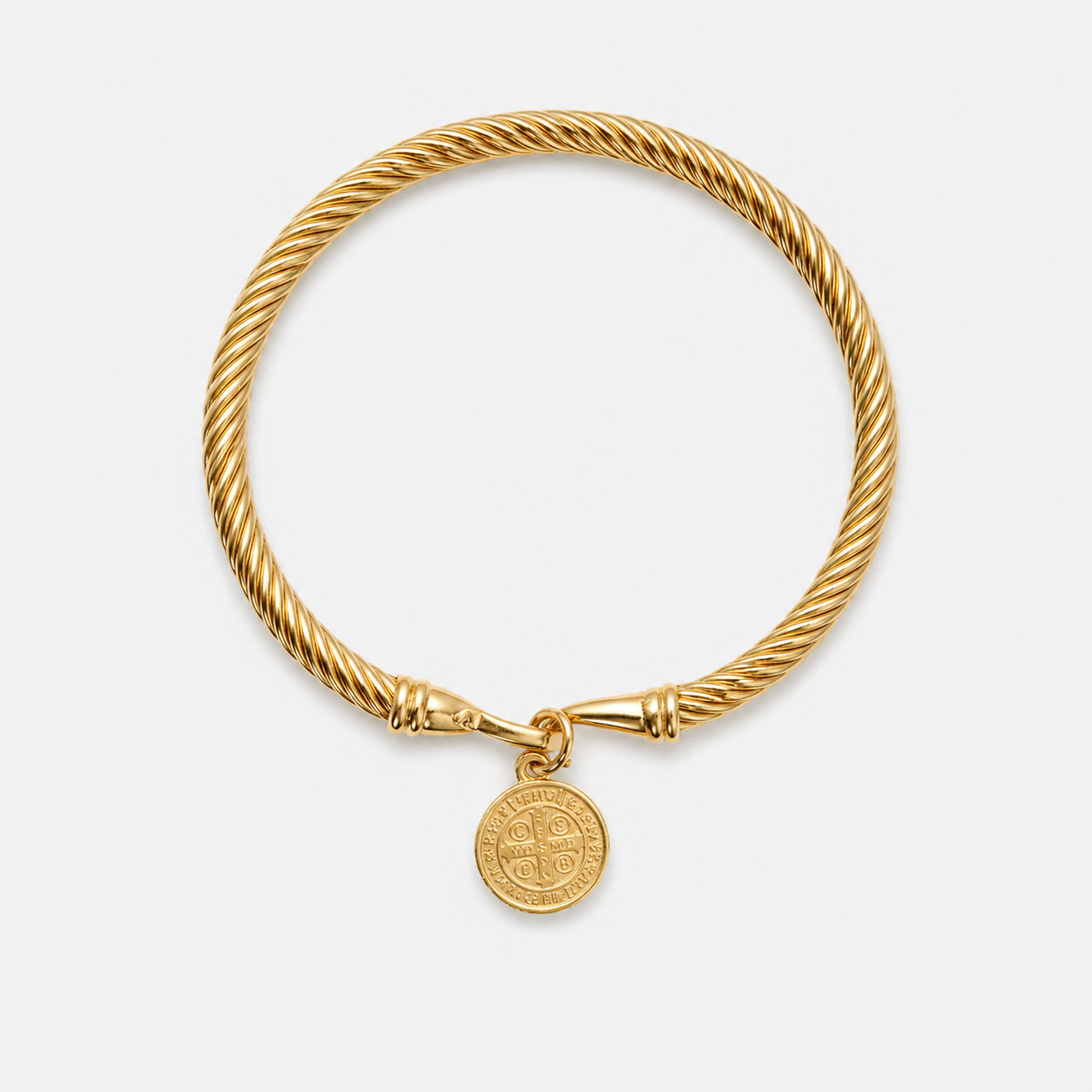 Pulsera Con Colgante de San Benito Chapado en Oro