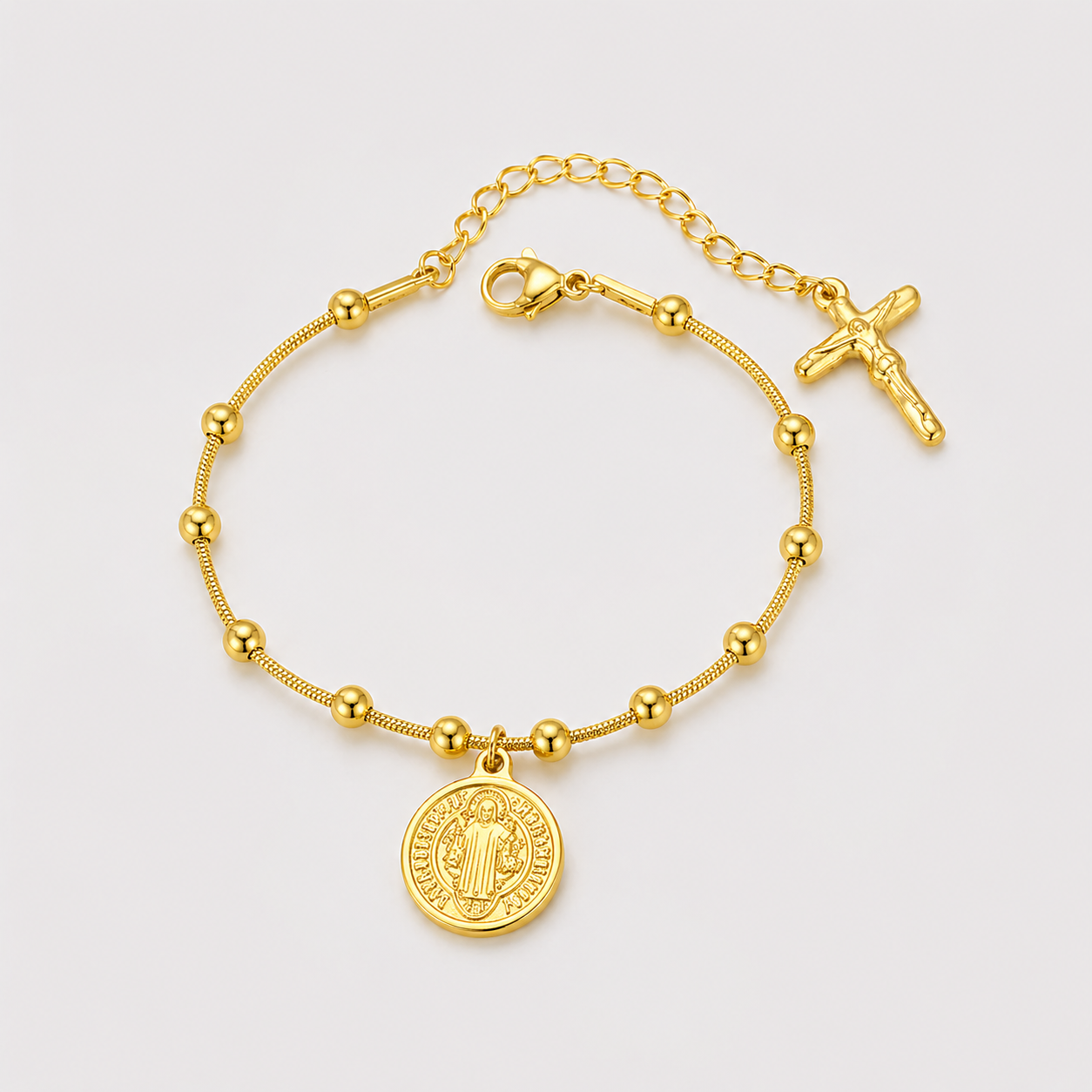 Pulsera Con Medalla de San Benito Chapada en Oro