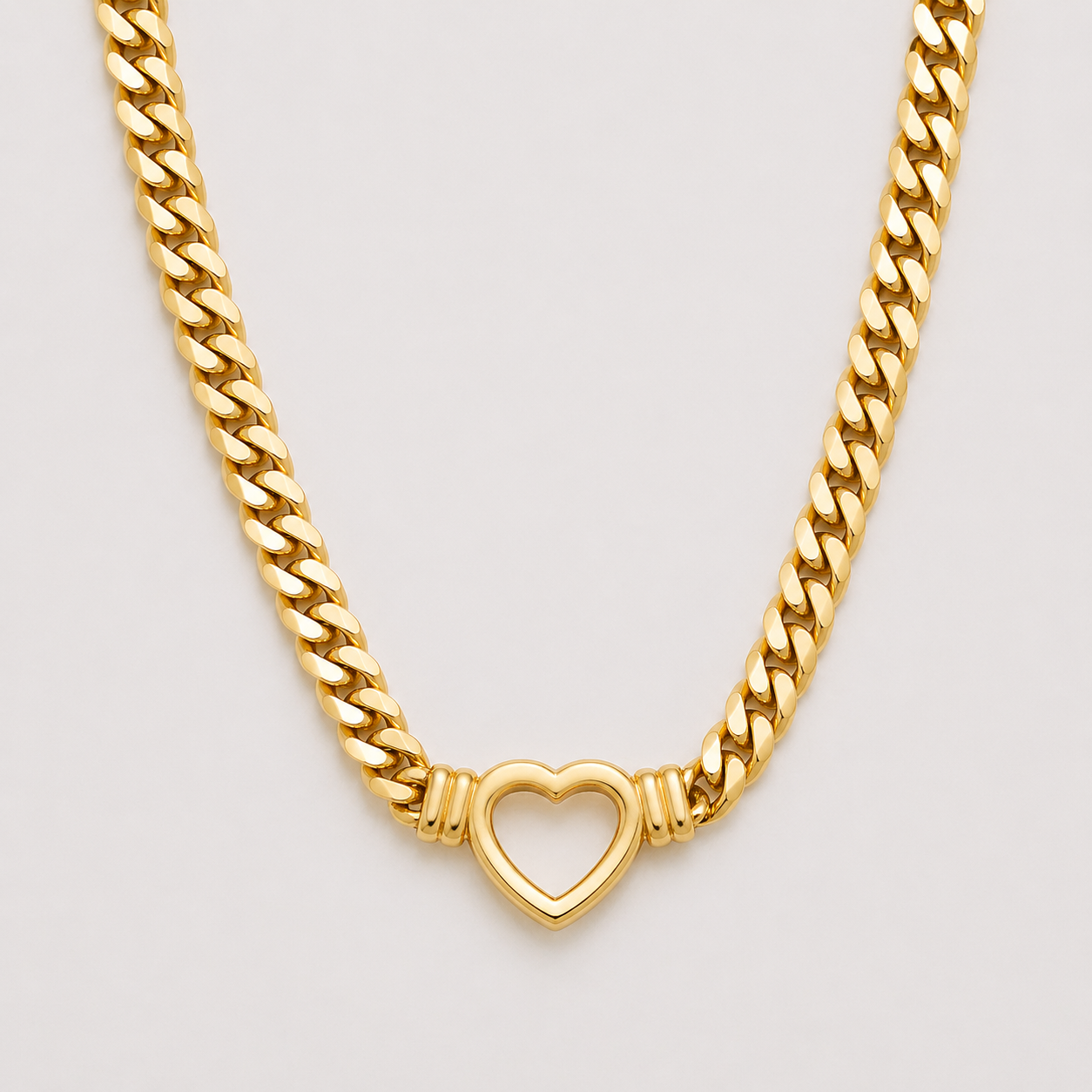 Gargantilla Minimalista Con Forma de Corazón Chapada En Oro