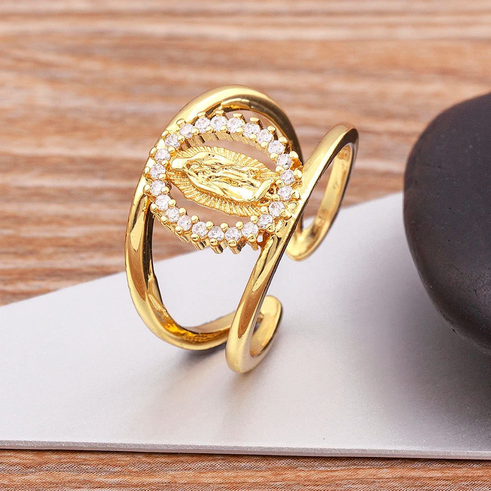 Anillo de la Virgen María Con Piedras Chapado En Oro