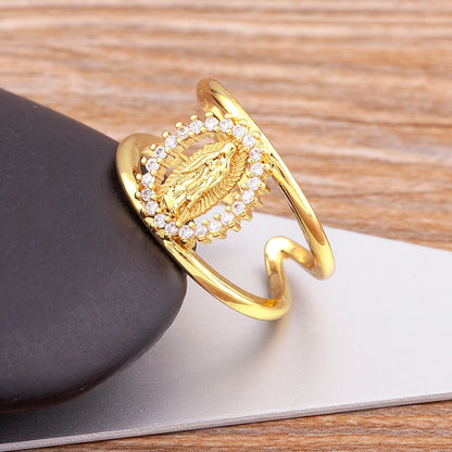 Anillo de la Virgen María Con Piedras Chapado En Oro