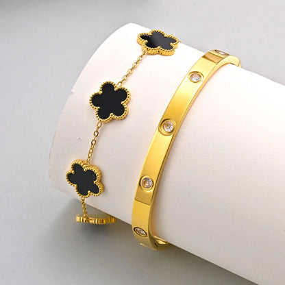 Pulsera Black Clover Chapada en Oro