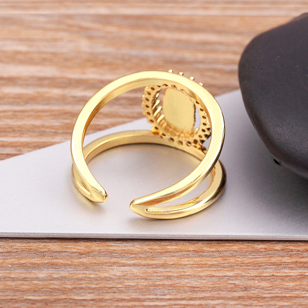 Anillo de la Virgen María Con Piedras Chapado En Oro