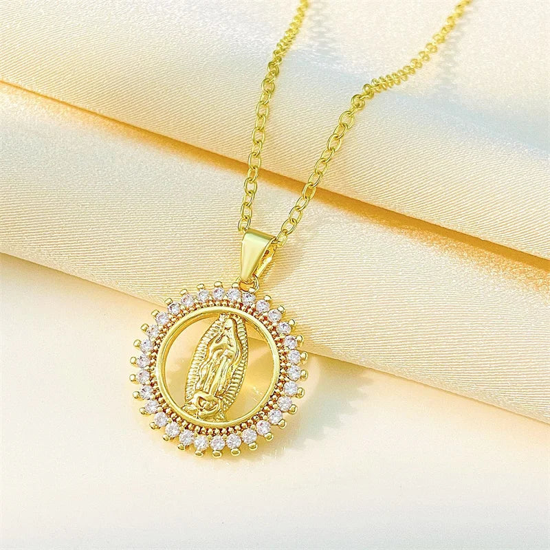 Collar de La Virgen de Guadalupe Chapado en Oro