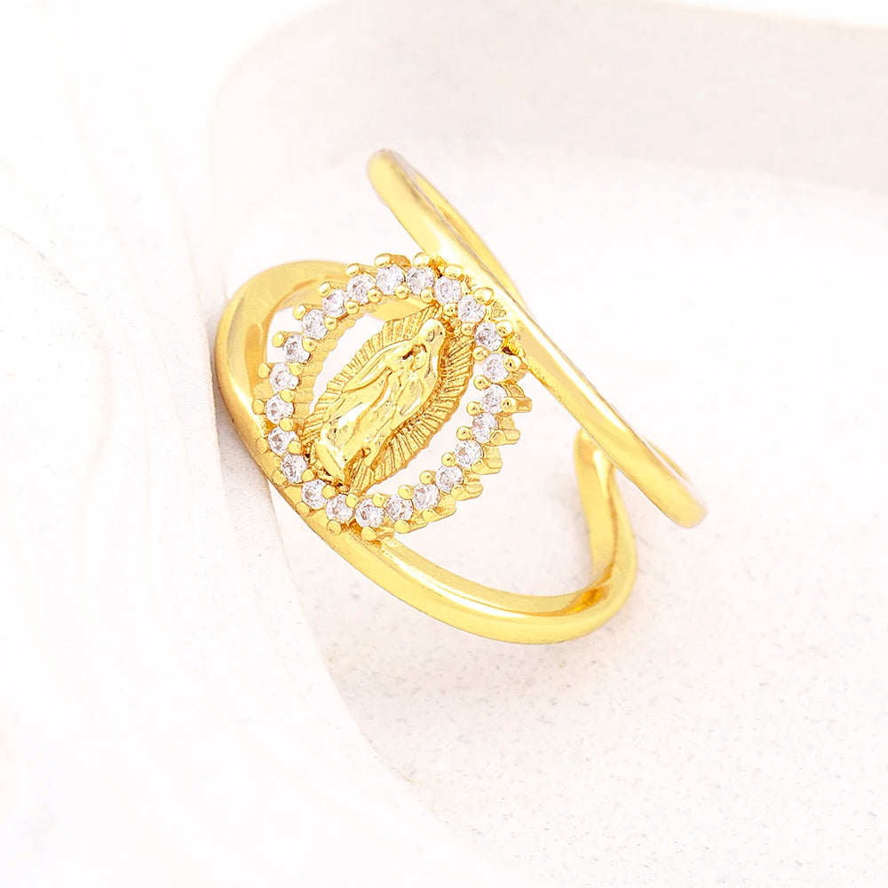Anillo de la Virgen María Con Piedras Chapado En Oro