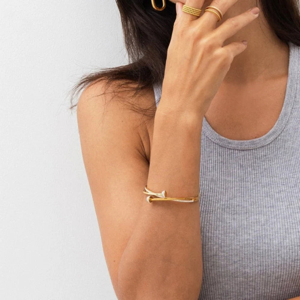 Pulsera de Uñas con Circonitas Chapadas en Oro