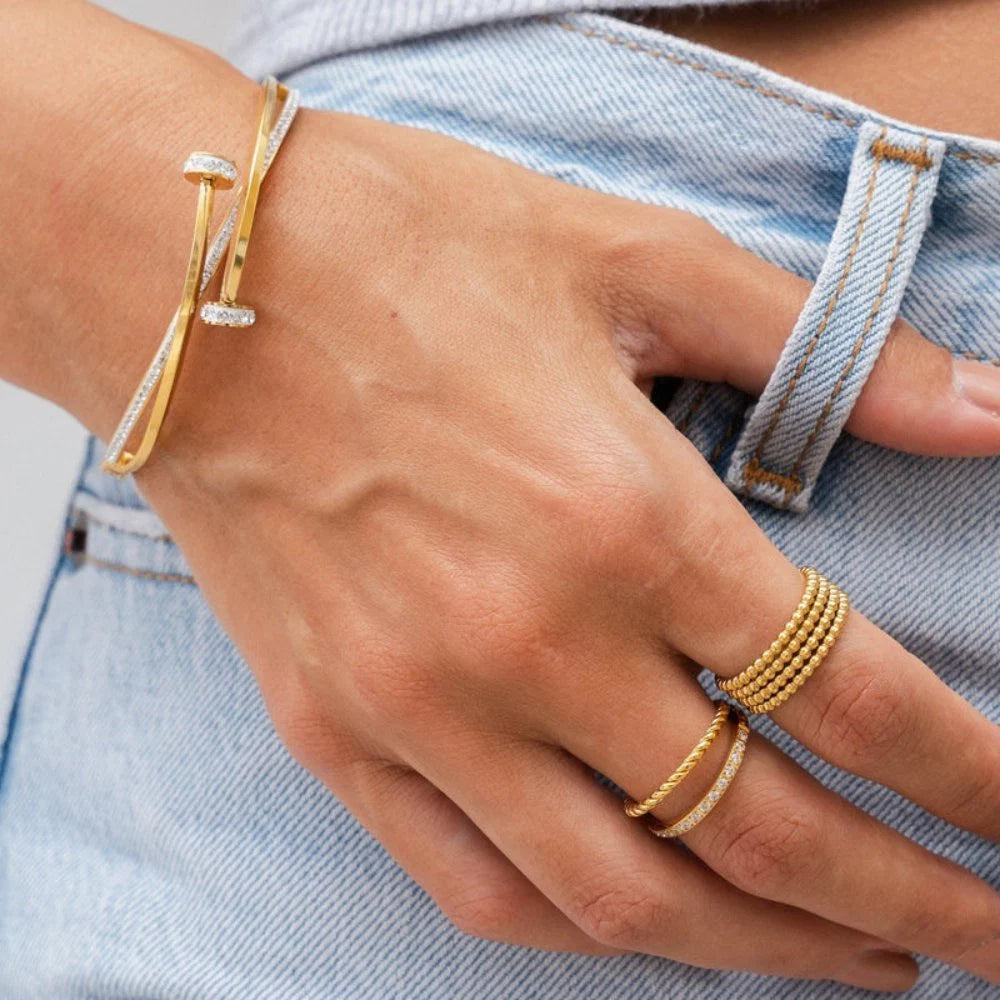 Pulsera de Uñas con Circonitas Chapadas en Oro
