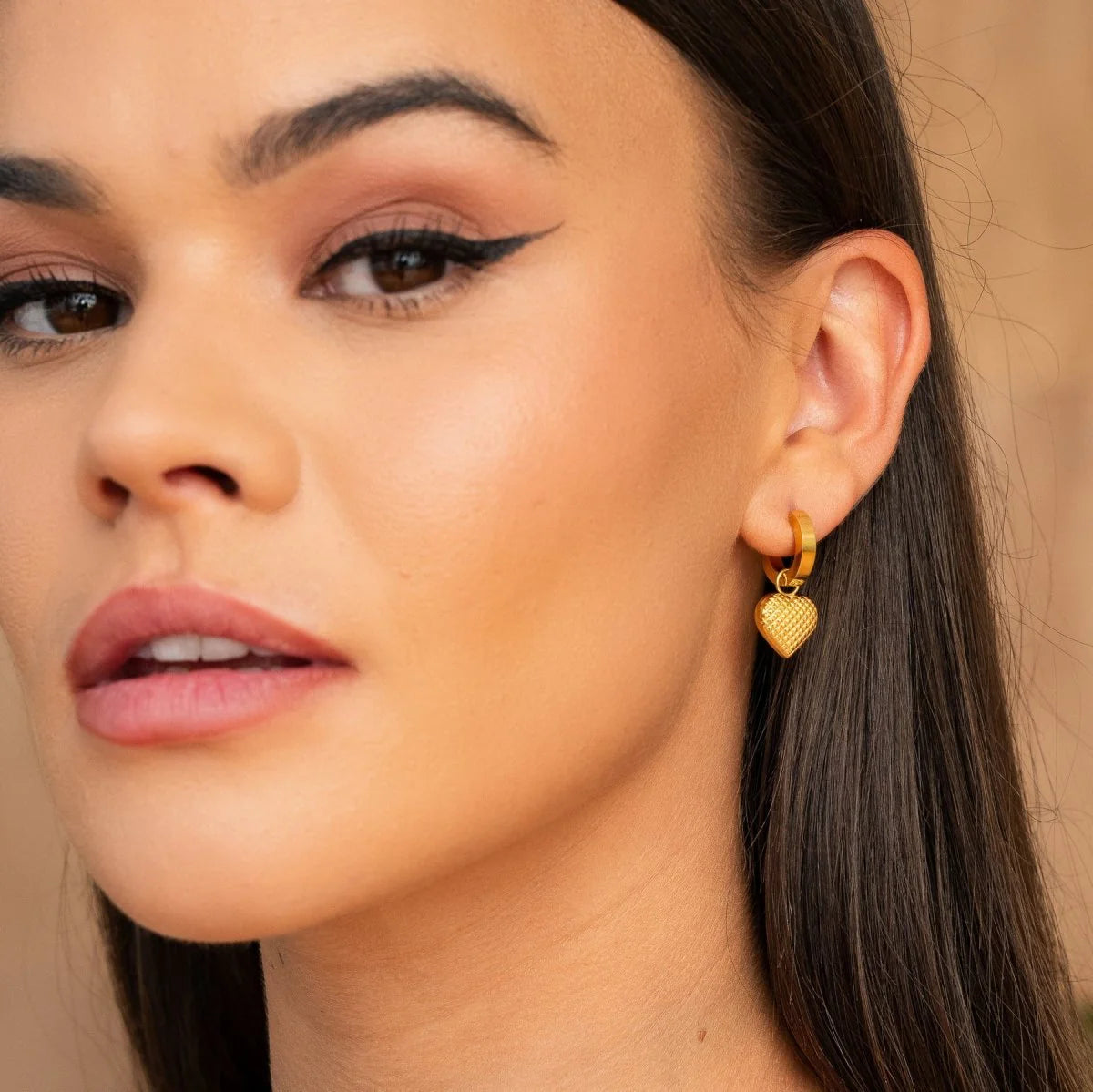 Pendientes de Aro Love Chapados en Oro
