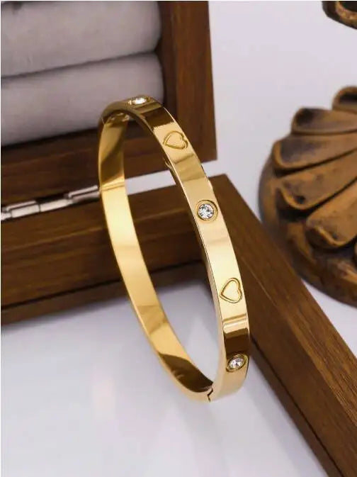 Conjunto de 3 Pulseras Florales Con Circonitas Cúbicas Chapadas En Oro