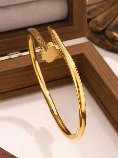Conjunto de 3 Pulseras Florales Con Circonitas Cúbicas Chapadas En Oro
